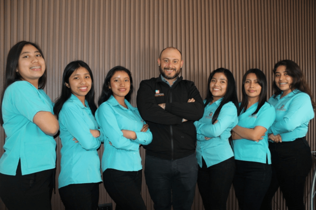 Clinicas la Guardia Staff