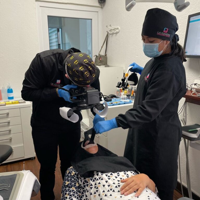 Dentistas Clinicas la Guardia Panajchel Guatemala