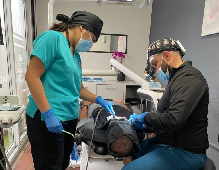 Dentistas Clinicas la Guardia Panajchel Guatemala